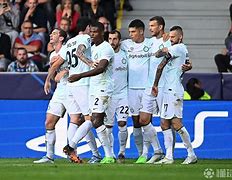 包含逐鹿冠军路：球队在欧国联赛上展现实力的词条